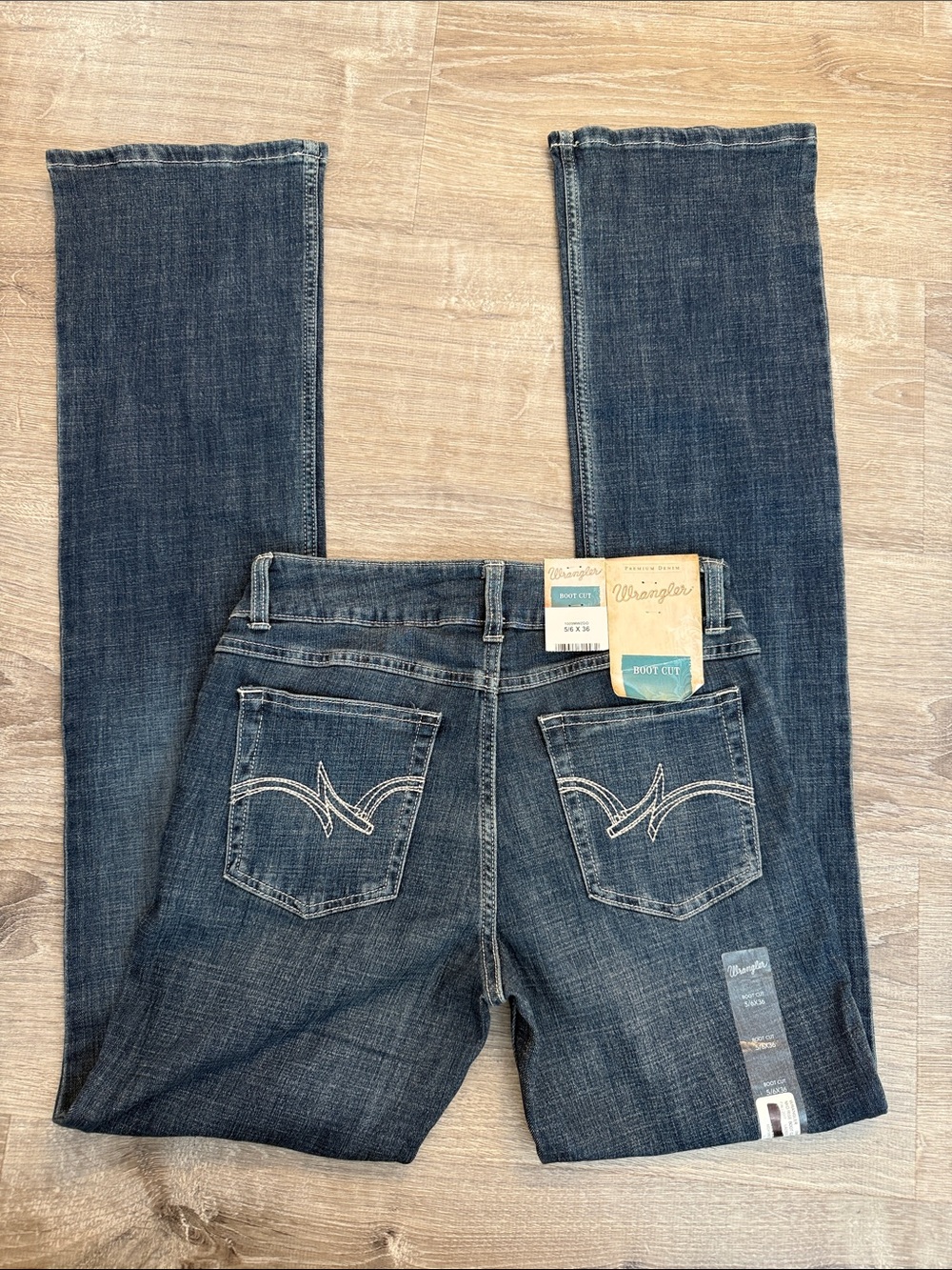 Wrangler Women's Boot Cut Jeans - Medium Blue Wash